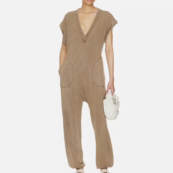 Free People Movement Hot Shot V-neck Onesie in Oregano Sz XS - Picture 1 of 8